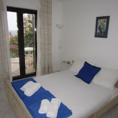 Apartments Minja Nerin Petrovac Exterior photo